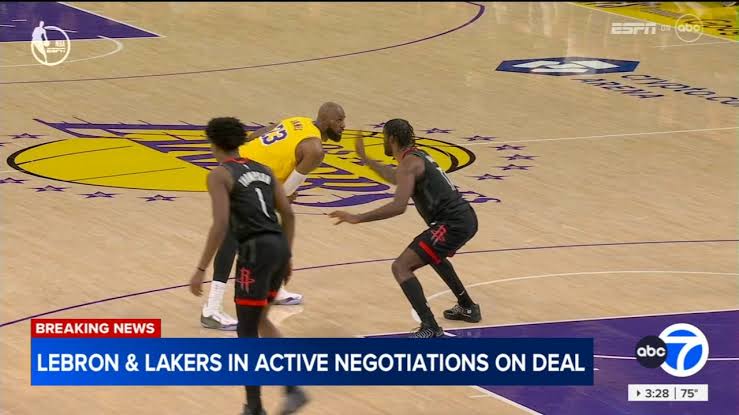 LeBron James in active negotiations with Los Angeles Lakers on new deal