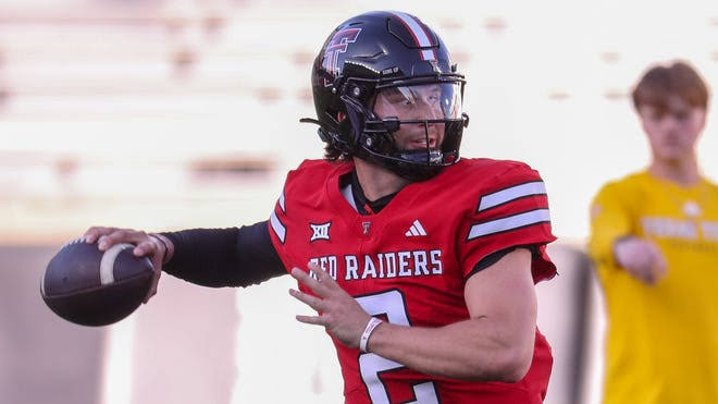 Former IU quarterback reportedly made thousands of bets, plus bet on Indiana football games