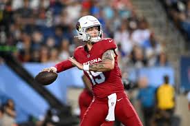 Carson Beck throws for 188 yards, TD in impressive preseason debut