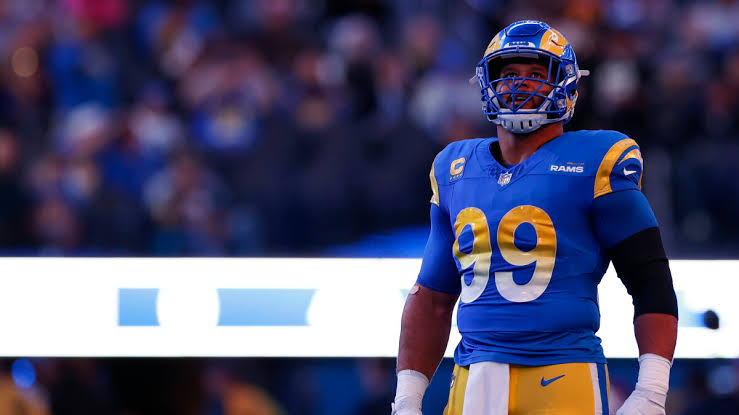 Aaron Donald had tryout with Rams to evaluate how he felt with helmet, pads on
