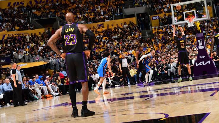 Inside the sterile dissolution of the LeBron-Lakers marriage