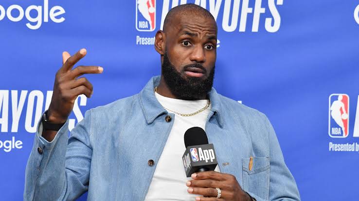 New LeBron James Rumors on NBA Teams Sending Voice Notes to Star Amid Free Agency Recruitment