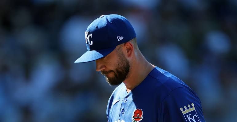 Erceg plays Lucy to the Royals’ Charlie Brown; Rangers win 7-6