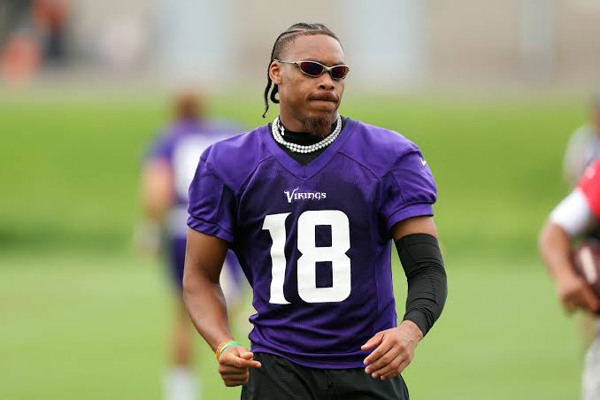 Justin Jefferson trying to build connection with both quarterbacks