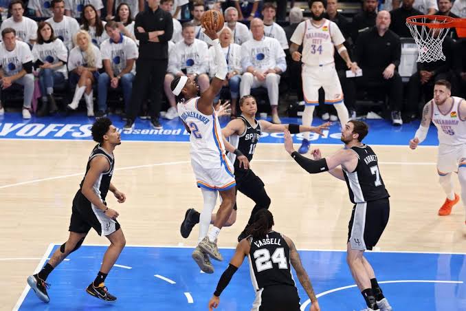 Shai Gilgeous-Alexander, Thunder top Spurs for important Game 5 victory