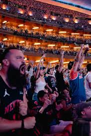 Live Updates: Knicks Fans Gather in New York as Game 5 of NBA Finals Begins