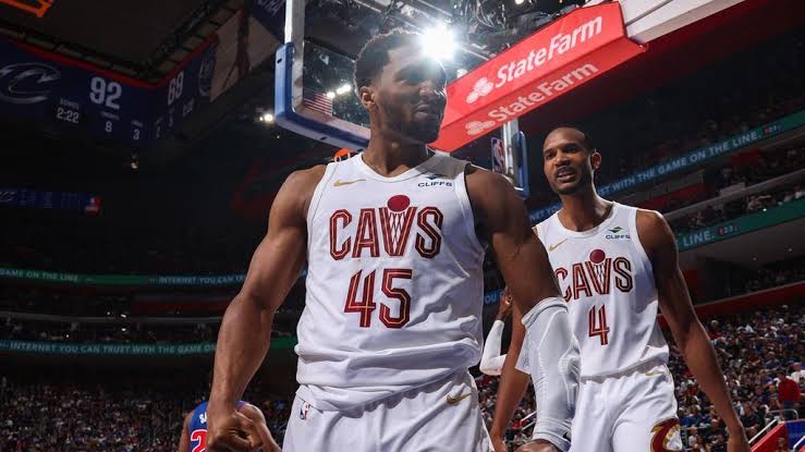 Mitchell, Cavs break through, dispatch Pistons to make ECF