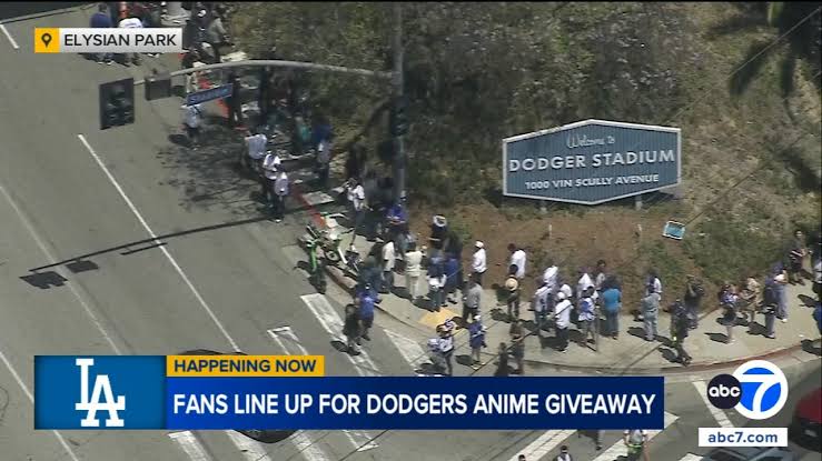 Fans in Los Angeles line up for exclusive Dodgers One Piece anime giveaway