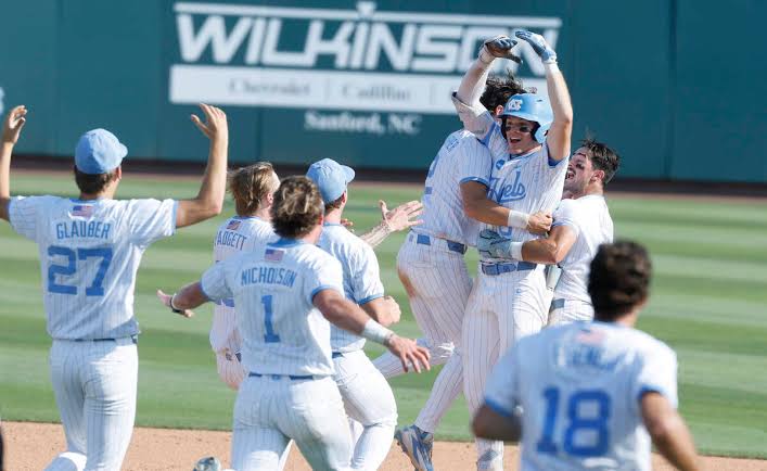 Chapel Thrills! UNC baseball stuns USC with late rally to earn trip to Omaha