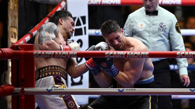 Oleksandr Usyk vs. Rico Verhoeven fight results, highlights: Champ retains title with controversial late TKO