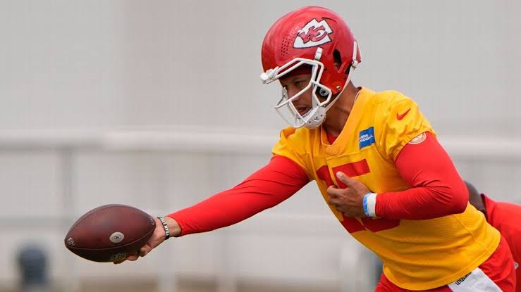 Chiefs' Patrick Mahomes fully cleared for camp, feeling 'amazing'