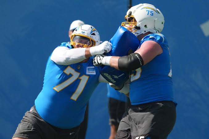 Chargers training camp: Wide-open left guard battle is heating up