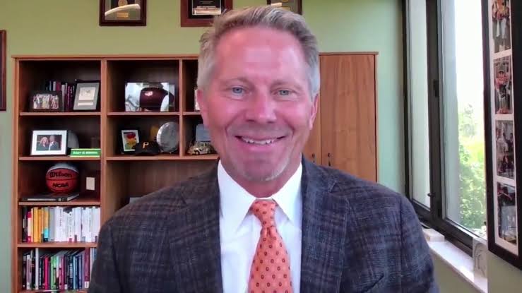 Newly named Clemson president opts to stay at Michigan State