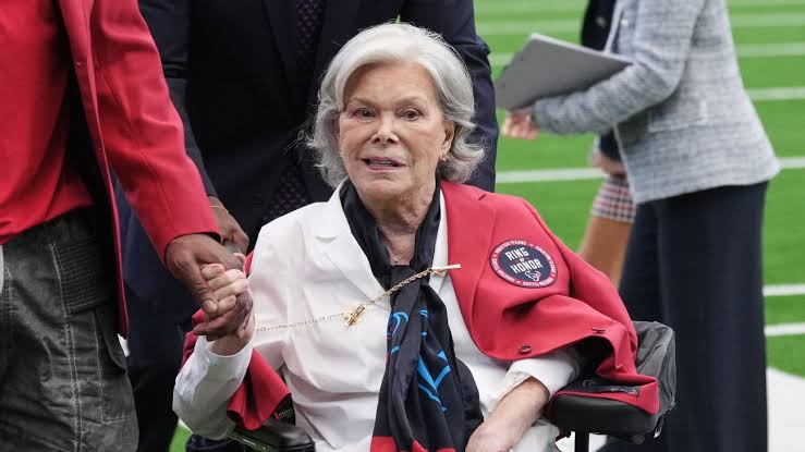 Texans co-founder and senior chair Janice McNair dies at 89