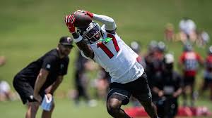 Falcons practice report: What we learned on Day 1 of minicamp