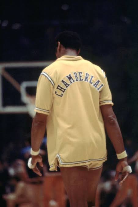 A Lakers Jacket, Bought for $3 at Goodwill, Fetches Nearly $90,000 at Auction
