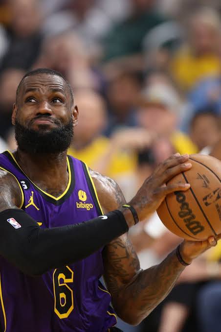 Kawakami: Waiting for LeBron — Moody in limbo, Porzingis staying, and more