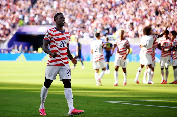 U.S., down a man, wins first World Cup knockout match in 24 years
