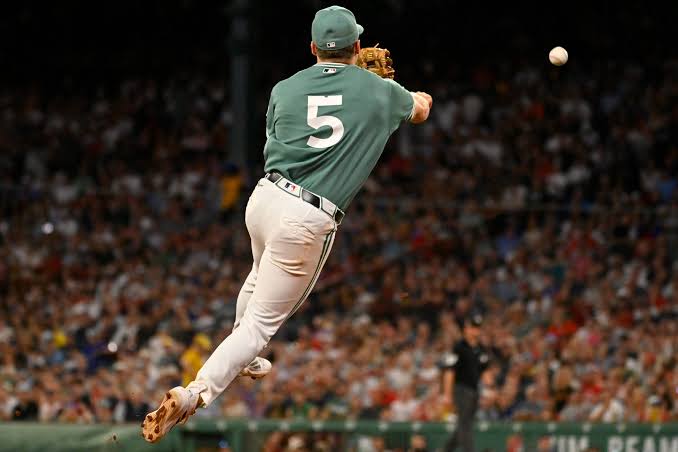 Red Sox Notes: Durbin, Trade Targets, Suarez