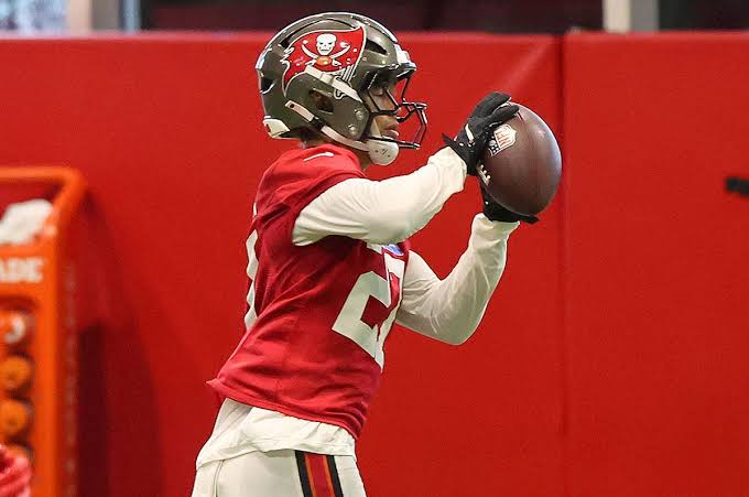 Bucs Camp Studs And Duds: 8/3