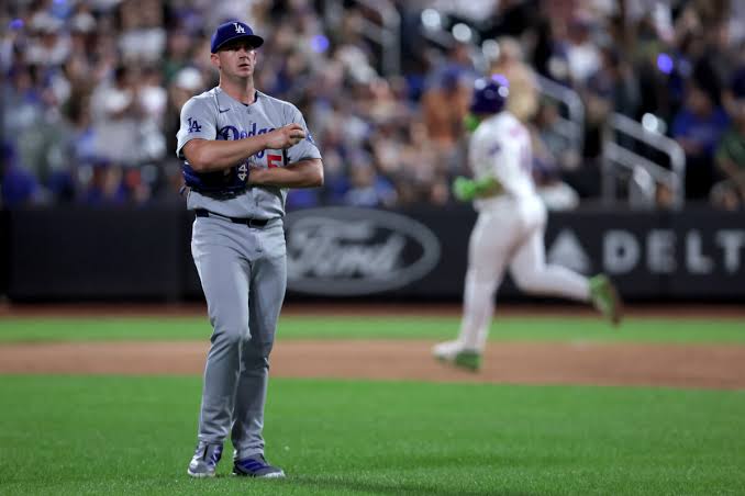 Dave Roberts Chimes in After Bullpen Crumbles in Loss