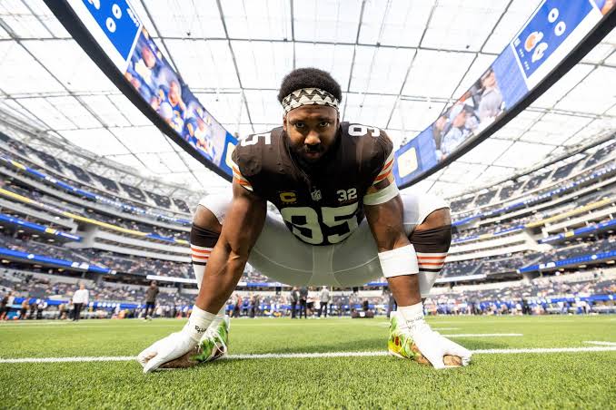 All in 2.0: Rams' Myles Garrett trade signals push for second SoFi Super Bowl win; how move fixes big weakness