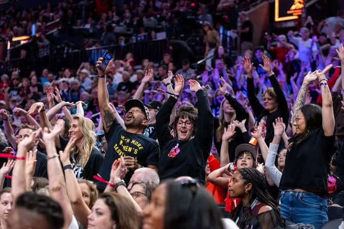 The Fire are back. Homecoming shows Portland’s passion for its WNBA team never left | Bill Oram