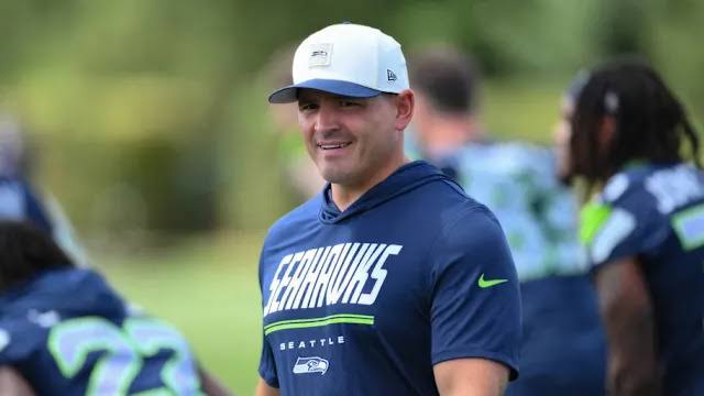 Veteran Defenders Benefitting the Most During Seahawks Training Camp