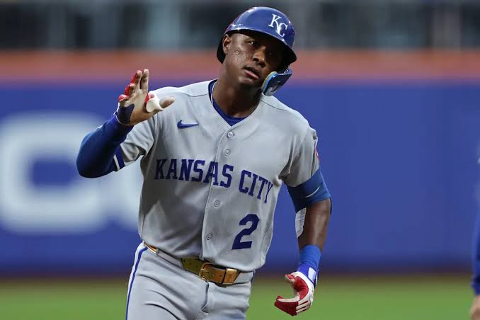 Royals rally to beat Mets after giving up 'Little League home run' as Tyler Tolbert matches record with 12th straight hit