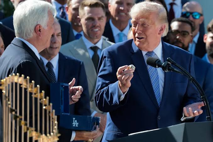 Dodgers present President Trump with World Series ring during return to White House