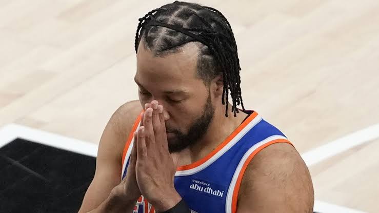 Live Updates: Knicks, Spurs battling in the clutch