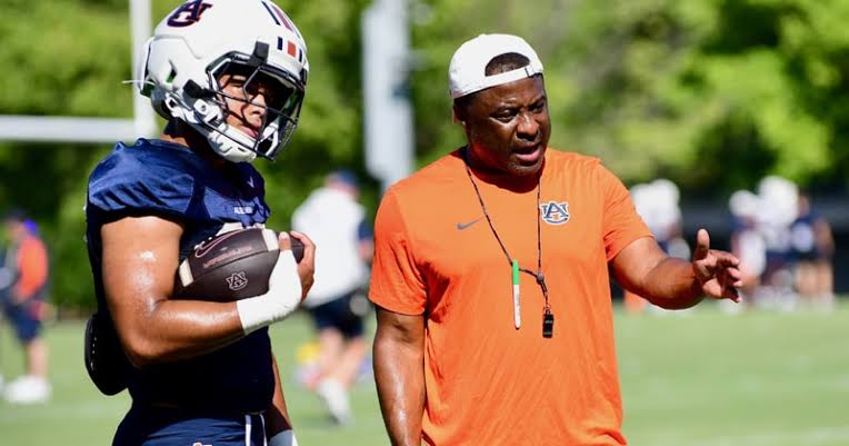 Auburn fall camp intel: Offensive line, running back observations from practice 4