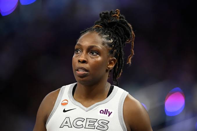 Hilton Grand Vacations fires employee suspected of sending racial slur to Aces star Chelsea Gray