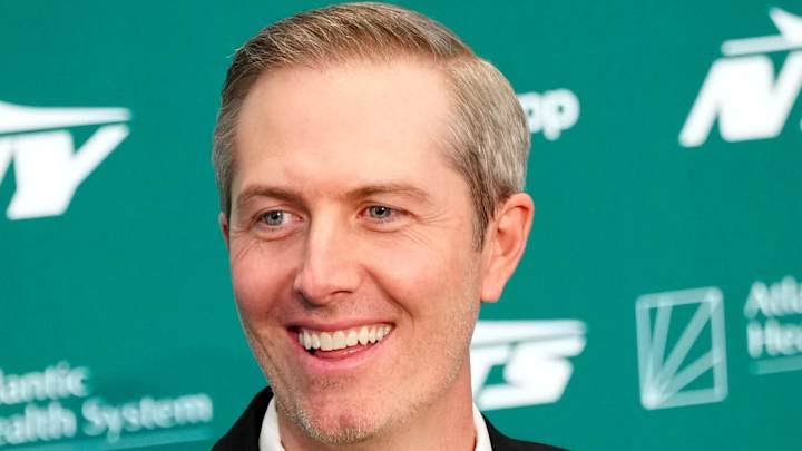 Jets NFL mock draft sees the board falling in an ideal scenario for Darren Mougey