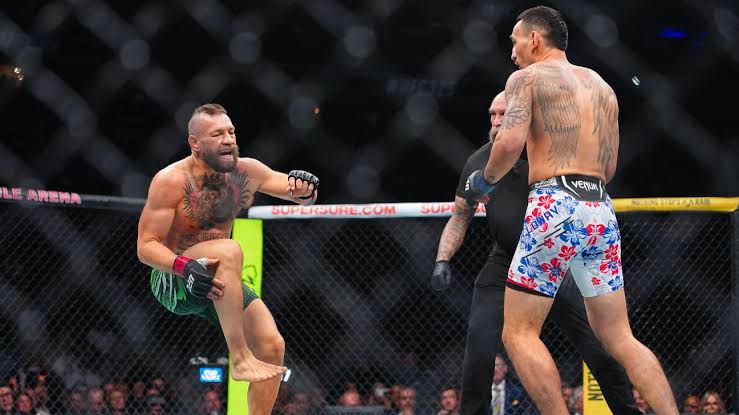 McGregor's coach says knee 'never an issue' ahead of UFC 329