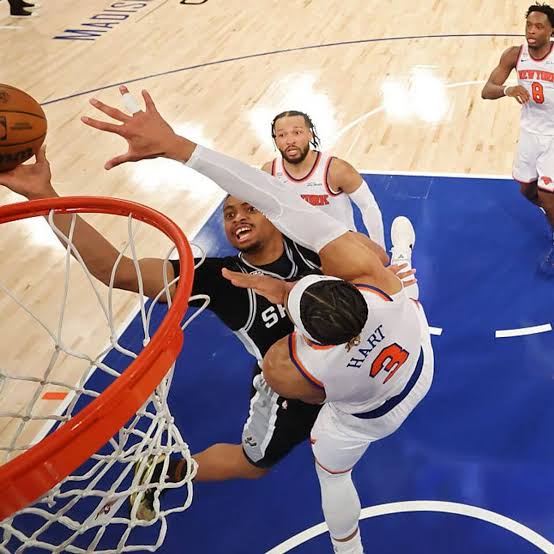 Spurs vs. Knicks score, live updates: New York rallying against San Antonio in third quarter of NBA Finals 2026 Game 4