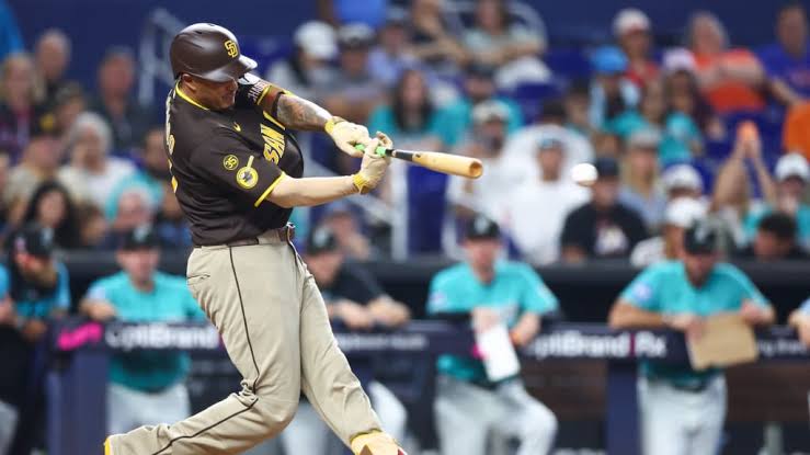With sweep of Marlins, Padres doing all they can to prove themselves before Deadline