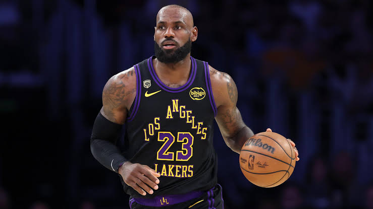 LeBron James' Top NBA Landing Spots Revealed by Rich Paul in Trending Photo amid Rumors