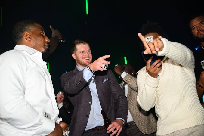 Seahawks players react to receiving Super Bowl LX rings