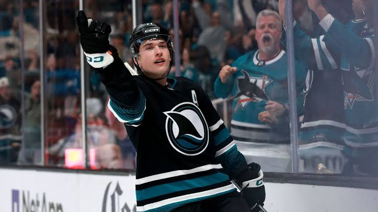 Macklin Celebrini on Sharks contract talks, Sidney Crosby and more