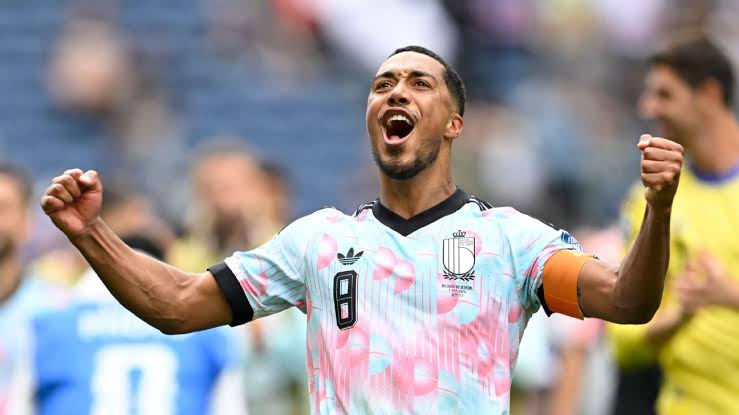 Veteran Belgium rally to beat Senegal and show aging squad isn't finished