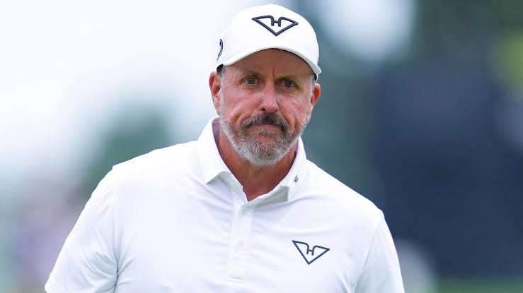 Trumpy Golfer Banned From Club For Allegedly Creeping on Female Employee