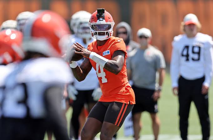 How Deshaun Watson rebounded with his best day to outshine Shedeur Sanders on Day 7: Browns ‘26 QB battle - M