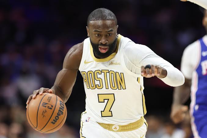 Windhorst’s Latest: Brown Trade, Centers, Salary Cap