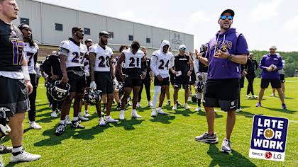 Late for Work: Chris Simms Sees Return to Form for Ravens Defense Under 'Defensive Genius' Jesse Minter