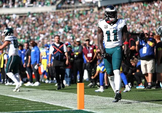 A.J. Brown quickly chooses new jersey number after trade to Patriots