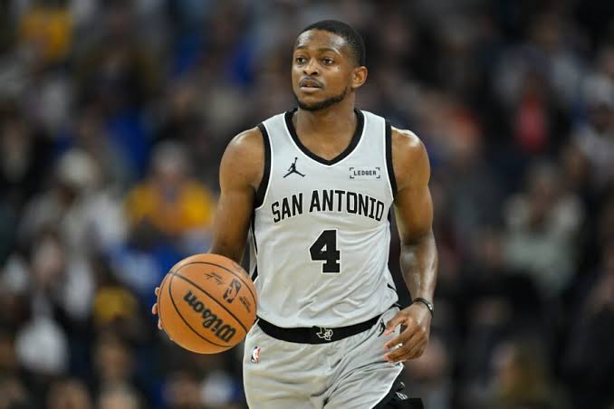Spurs Notes: Game 2, Fox, K. Johnson, Wembanyama