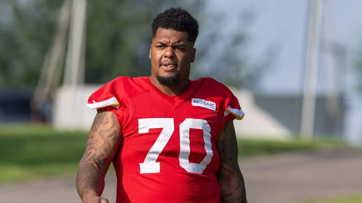 5 observations from Chiefs camp, Day 3: Benson gains ground at RT, Allen stays hot
