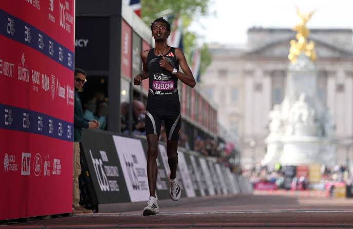 Yomif Kejelcha broke the 2-hour marathon but got 2nd place. He's still happy