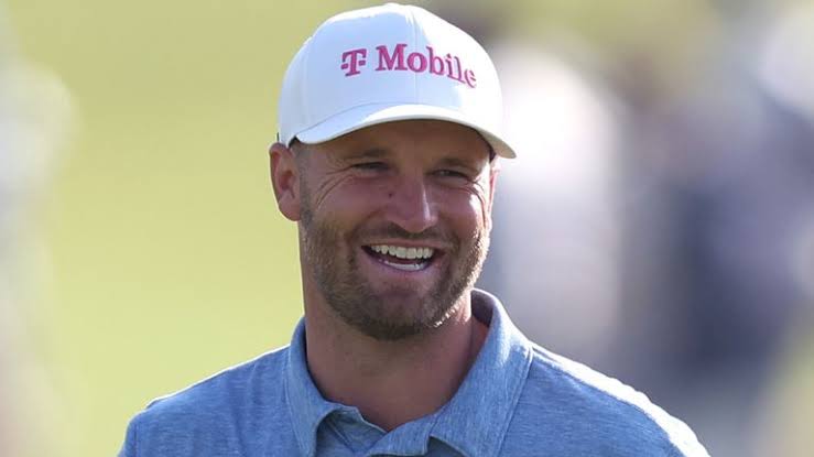 US Open: Wyndham Clark builds four-shot lead at windy Shinnecock Hills with Rory McIlroy, Scottie Scheffler chasing